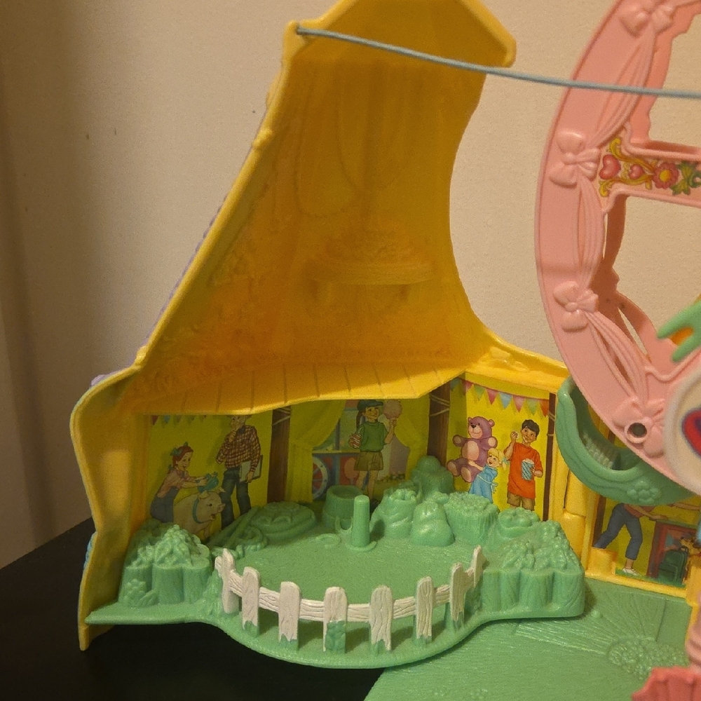 Fisher-Price Sweet Streets Country Fair Carnival - Picture 7 of 13
